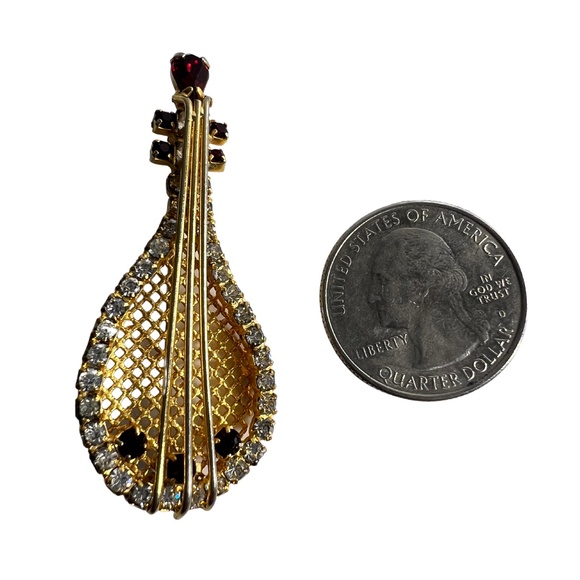 Vintage Weiss Clear Red Rhinestone Guitar Bango Gold Tone Brooch - Picture 8 of 8